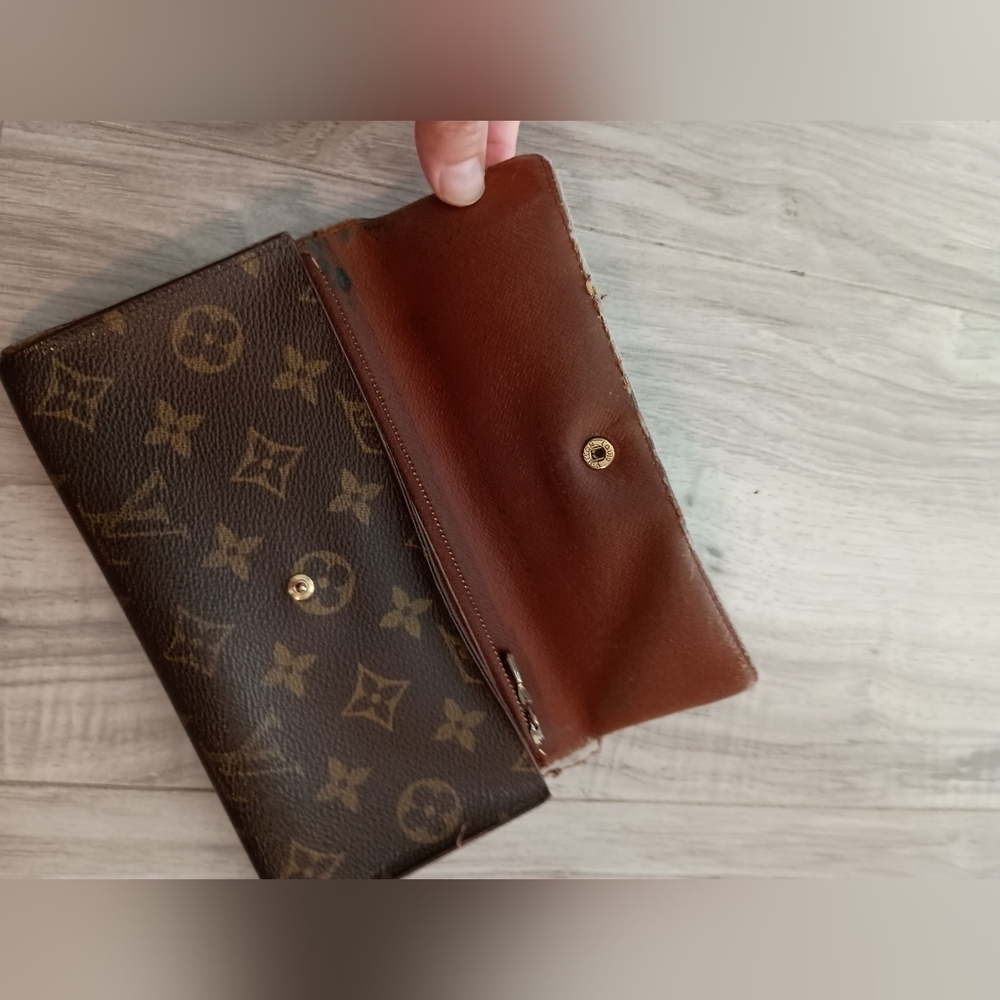 Louis Vuitton Monogram Sarah Long Wallet - Picture 7 of 14